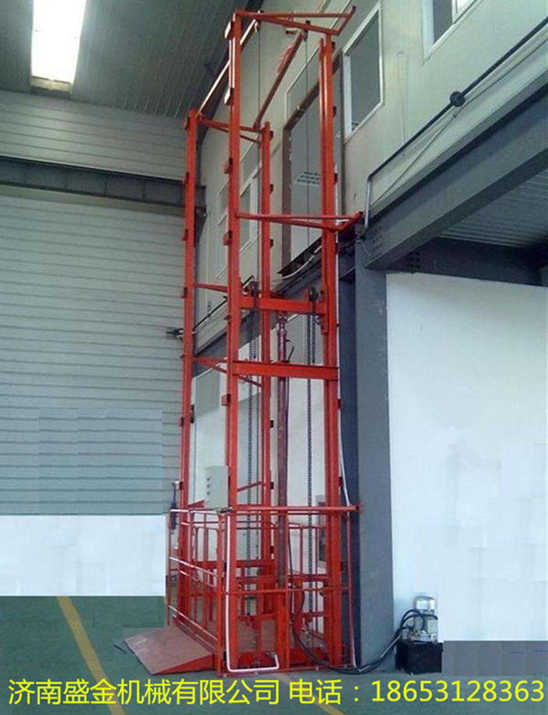 盛金固定剪叉式升降機和導軌式升降機的區(qū)別(圖2) \